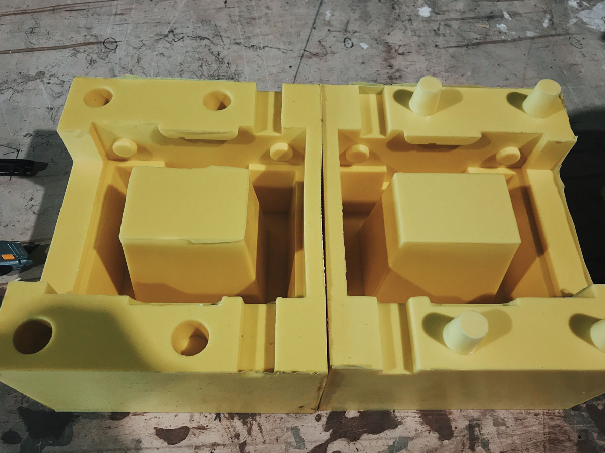 Custom mold for concrete breeze blocks